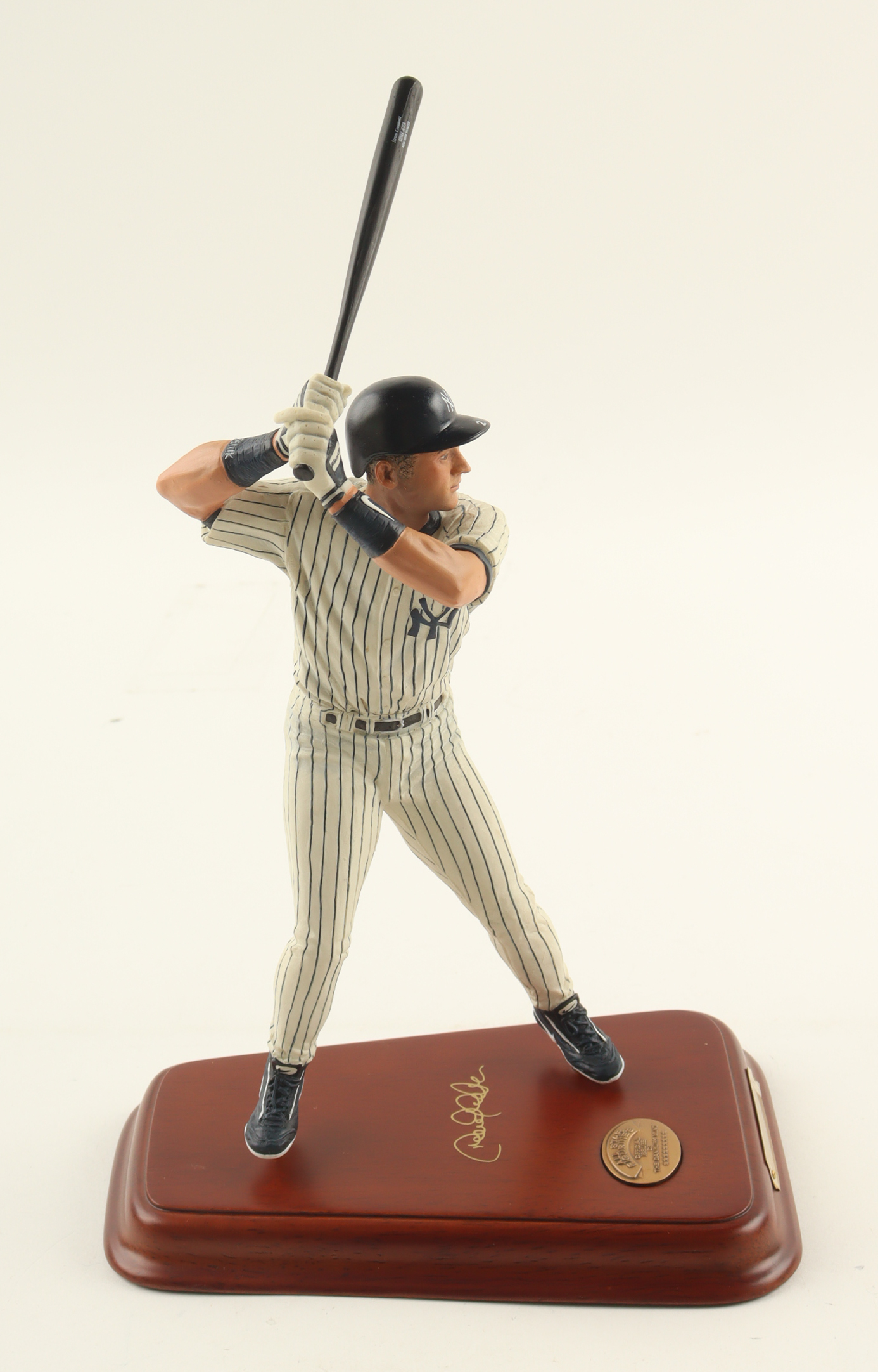 Derek Jeter Yankees 9" Danbury Mint "All-Star Figurines" Ceramic Statue at PristineAuction.com Derek Jeter Yankees 9" Danbury Mint "All-Star Figurines" Ceramic Statue at PristineAuction.com