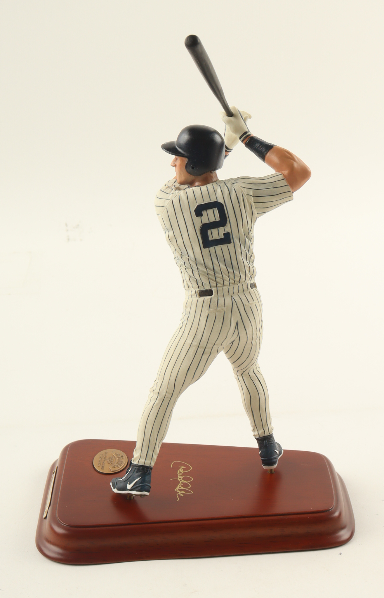 Derek Jeter Yankees 9" Danbury Mint "All-Star Figurines" Ceramic Statue at PristineAuction.com Derek Jeter Yankees 9" Danbury Mint "All-Star Figurines" Ceramic Statue at PristineAuction.com