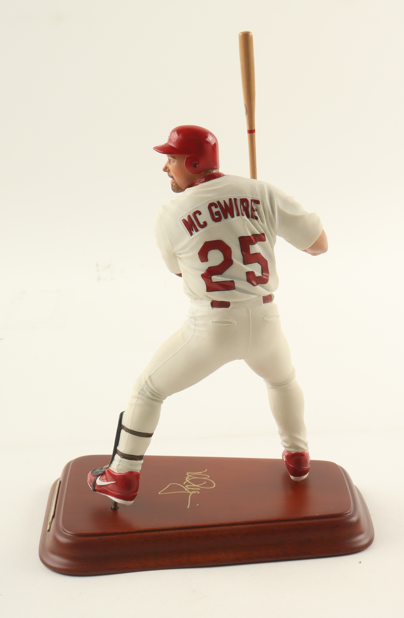 Mark McGwire Cardinals 8" Danbury Mint "All-Star Figurines" Ceramic Statue at PristineAuction.com Mark McGwire Cardinals 8" Danbury Mint "All-Star Figurines" Ceramic Statue at PristineAuction.com