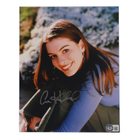 Anne Hathaway Signed 8x10 Photo (Beckett) at PristineAuction.com
