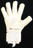 Thibaut Courtois Signed Elite Sport Goalkeeping Glove (Beckett) at PristineAuction.com