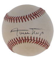 Willie Mays Signed ONL Baseball (JSA) at PristineAuction.com