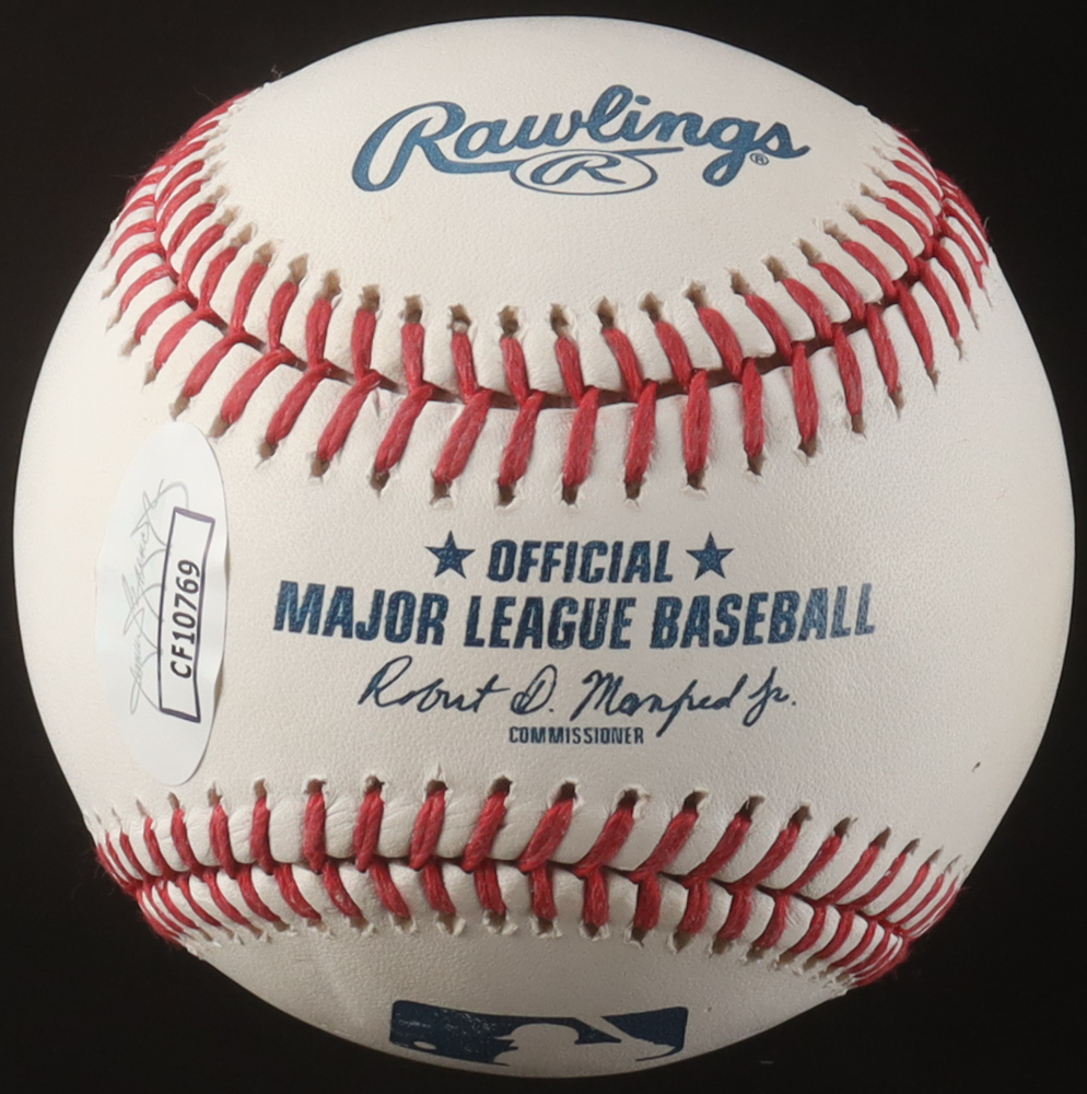 Jung-hoo Lee Signed OML Baseball (JSA) at PristineAuction.com Jung-hoo Lee Signed OML Baseball (JSA) at PristineAuction.com