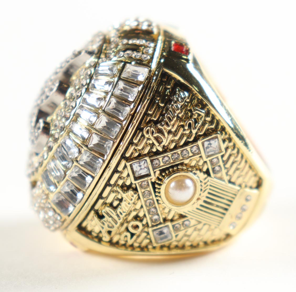 2021 Braves World Series MLB Replica Championship Ring with Original Box at PristineAuction.com 2021 Braves World Series MLB Replica Championship Ring with Original Box at PristineAuction.com