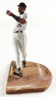 Barry Bonds Giants Home Run Baseball 6" Statue with Base at PristineAuction.com