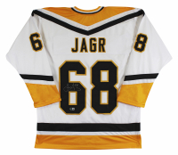 Jaromir Jagr Signed Jersey (Beckett) at PristineAuction.com