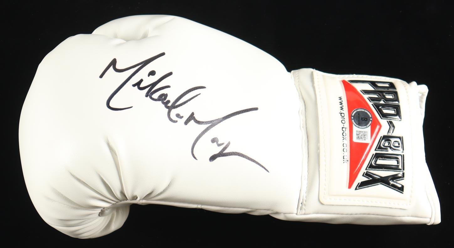 Mikaela Mayer Signed Pro-Box Boxing Glove (Beckett) at PristineAuction.com Mikaela Mayer Signed Pro-Box Boxing Glove (Beckett) at PristineAuction.com