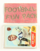 1968 Topps Football Card Fun Pack with (10) Cards at PristineAuction.com