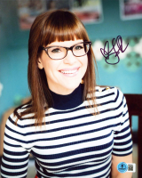 Lisa Loeb Signed 8x10 Photo (Beckett) at PristineAuction.com