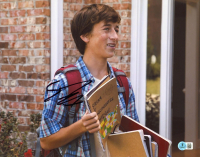 Skyler Gisondo Signed "Vacation" 11x14 Photo (Beckett) at PristineAuction.com