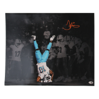 Tyreek Hill Signed Dolphins 16x20 Photo (JSA) at PristineAuction.com