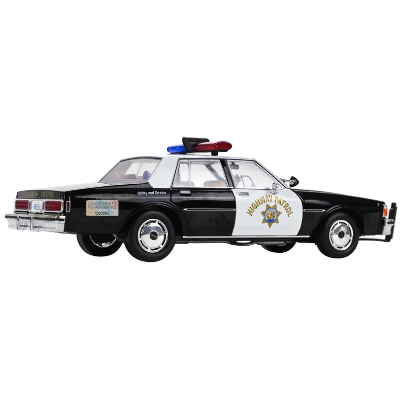 Mel Gibson & Danny Glover Signed Greenlight 1989 Chevrolet Caprice California Police 1:18 Die-Cast Car (CA) at PristineAuction.com Mel Gibson & Danny Glover Signed Greenlight 1989 Chevrolet Caprice California Police 1:18 Die-Cast Car (CA) at PristineAuction.com