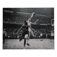 Chet Walker Signed 76ers 8x10 Photo (Schwartz) at PristineAuction.com