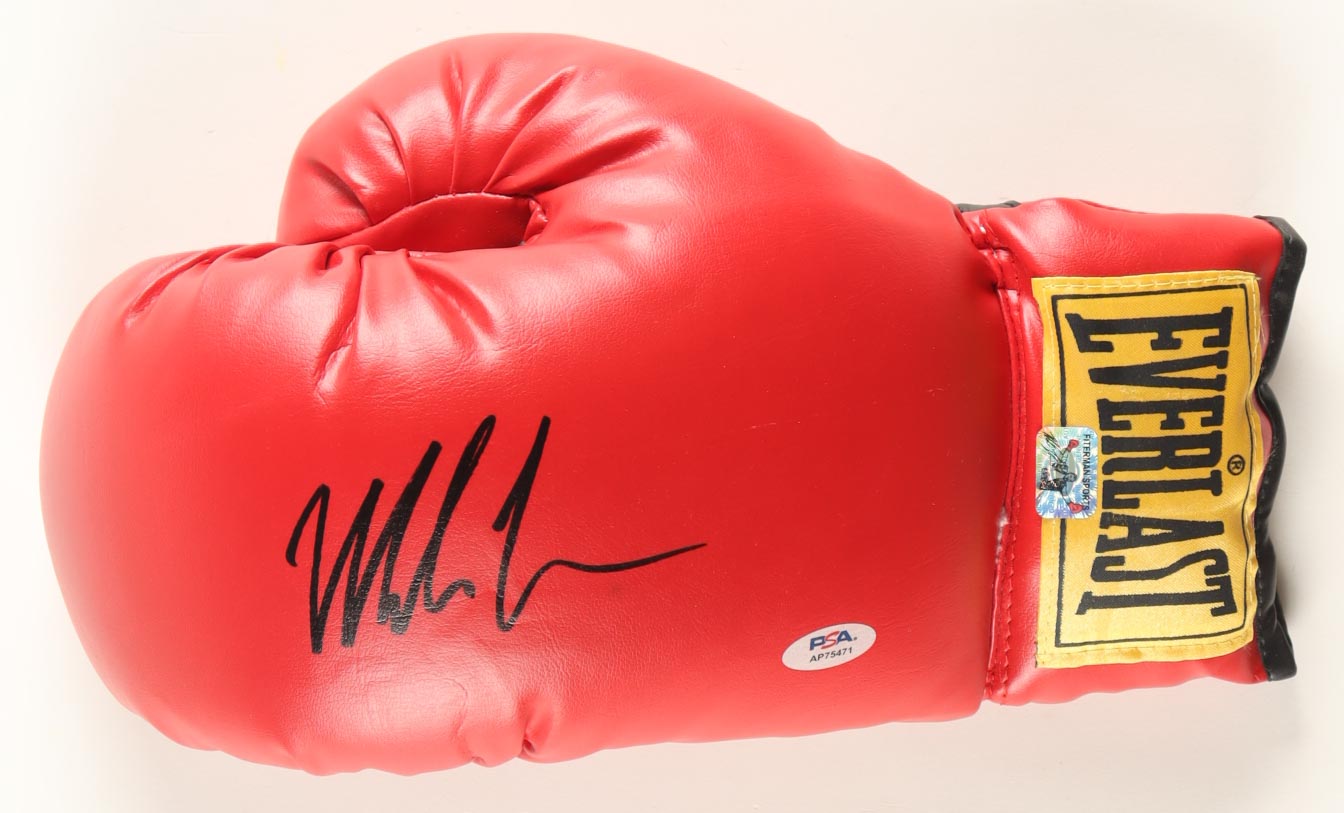 Mike Tyson Signed Everlast Boxing Glove with Display Case (PSA & Tyson) at PristineAuction.com Mike Tyson Signed Everlast Boxing Glove with Display Case (PSA & Tyson) at PristineAuction.com