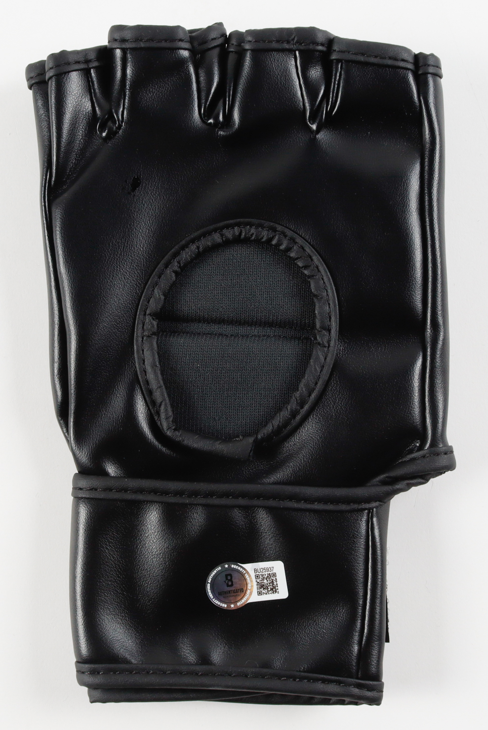 Stipe Miocic Signed MMA Custom USA Glove (Beckett) at PristineAuction.com Stipe Miocic Signed MMA Custom USA Glove (Beckett) at PristineAuction.com