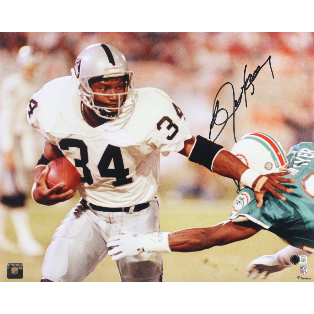 Bo Jackson Signed Raiders 16x20 Photo (Beckett) at PristineAuction.com