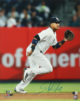Starlin Castro Signed Yankees 16x20 Photo (Beckett) at PristineAuction.com