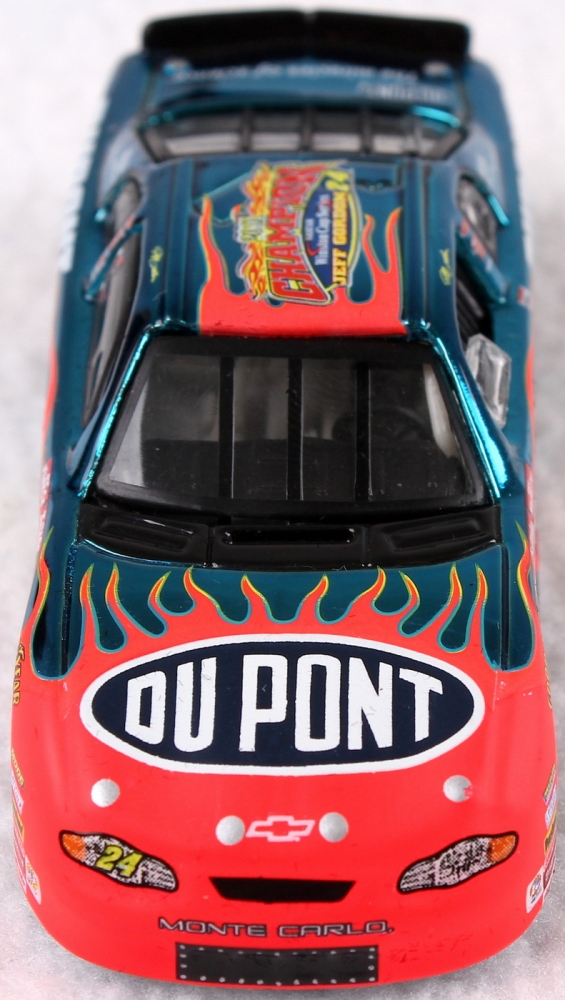 Jeff Gordan Signed NASCAR LE #24 DuPont 2009 Chevy Impala SS 1:24 Scale