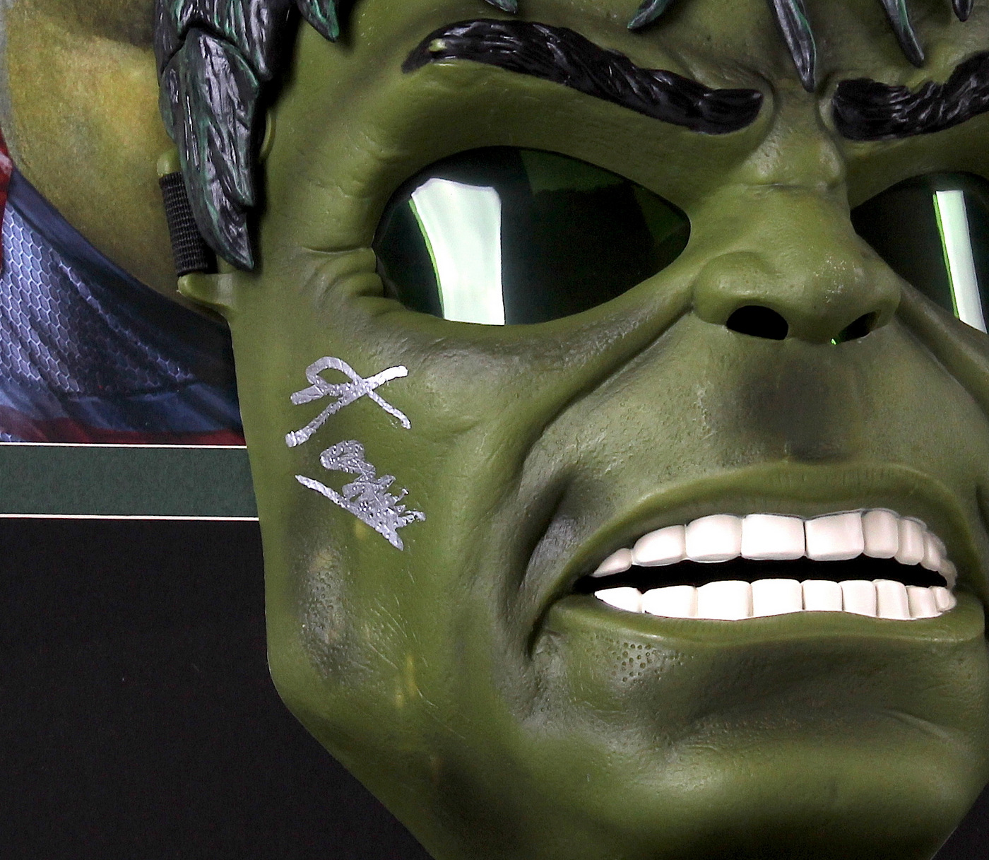 Stan Lee Signed "The Incredible Hulk" 28x28x5 Custom Framed Shadowbox Display (PSA COA) at PristineAuction.com Stan Lee Signed "The Incredible Hulk" 28x28x5 Custom Framed Shadowbox Display (PSA COA) at PristineAuction.com