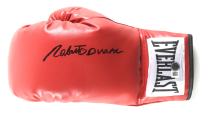 Roberto Duran Signed Everlast Boxing Glove (Beckett) at PristineAuction.com