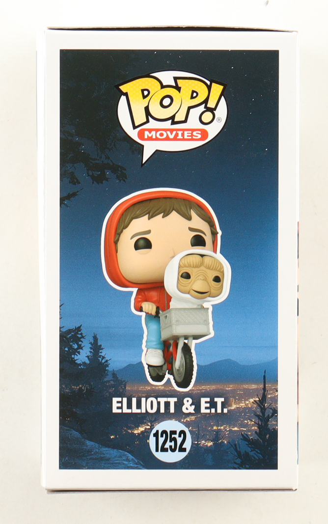 Henry Thomas Signed "E.T." #1252 Elliot & E.T. Funko Pop! Vinyl Figure Inscribed "Hang On!" & "Elliott" (ACOA) at PristineAuction.com Henry Thomas Signed "E.T." #1252 Elliot & E.T. Funko Pop! Vinyl Figure Inscribed "Hang On!" & "Elliott" (ACOA) at PristineAuction.com