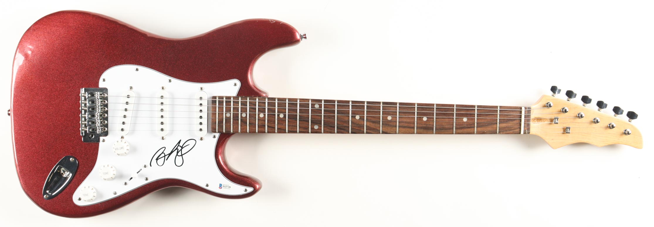 Brad Paisley Signed Electric Guitar (Beckett) at PristineAuction.com Brad Paisley Signed Electric Guitar (Beckett) at PristineAuction.com