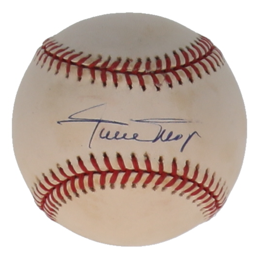 Willie Mays Signed ONL Baseball (PSA) at PristineAuction.com Willie Mays Signed ONL Baseball (PSA) at PristineAuction.com