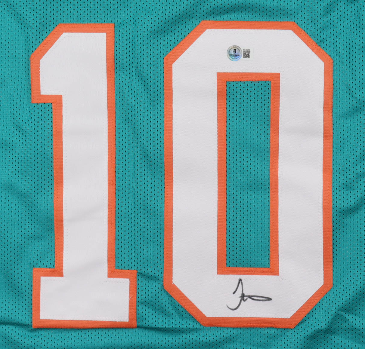 Tyreek Hill Signed Jersey (Beckett) at PristineAuction.com Tyreek Hill Signed Jersey (Beckett) at PristineAuction.com