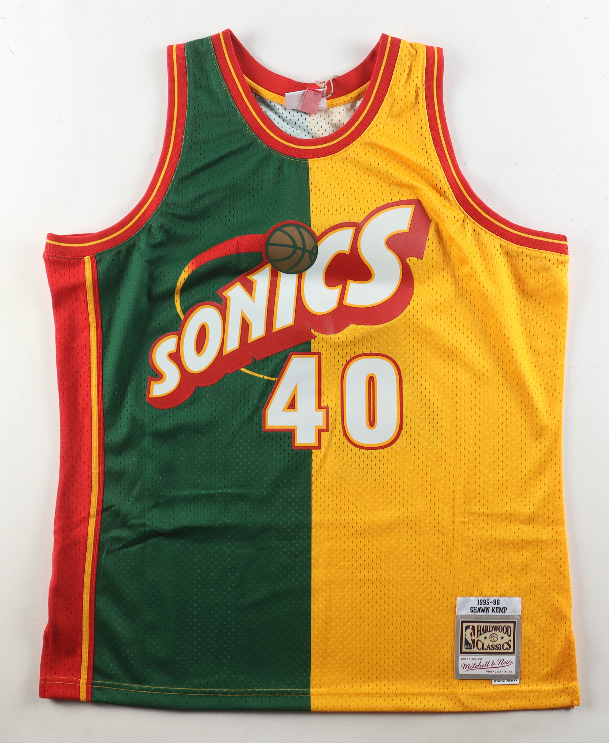 Shawn Kemp Signed SuperSonics Mitchell & Ness Authentic Jersey (Beckett) at PristineAuction.com Shawn Kemp Signed SuperSonics Mitchell & Ness Authentic Jersey (Beckett) at PristineAuction.com