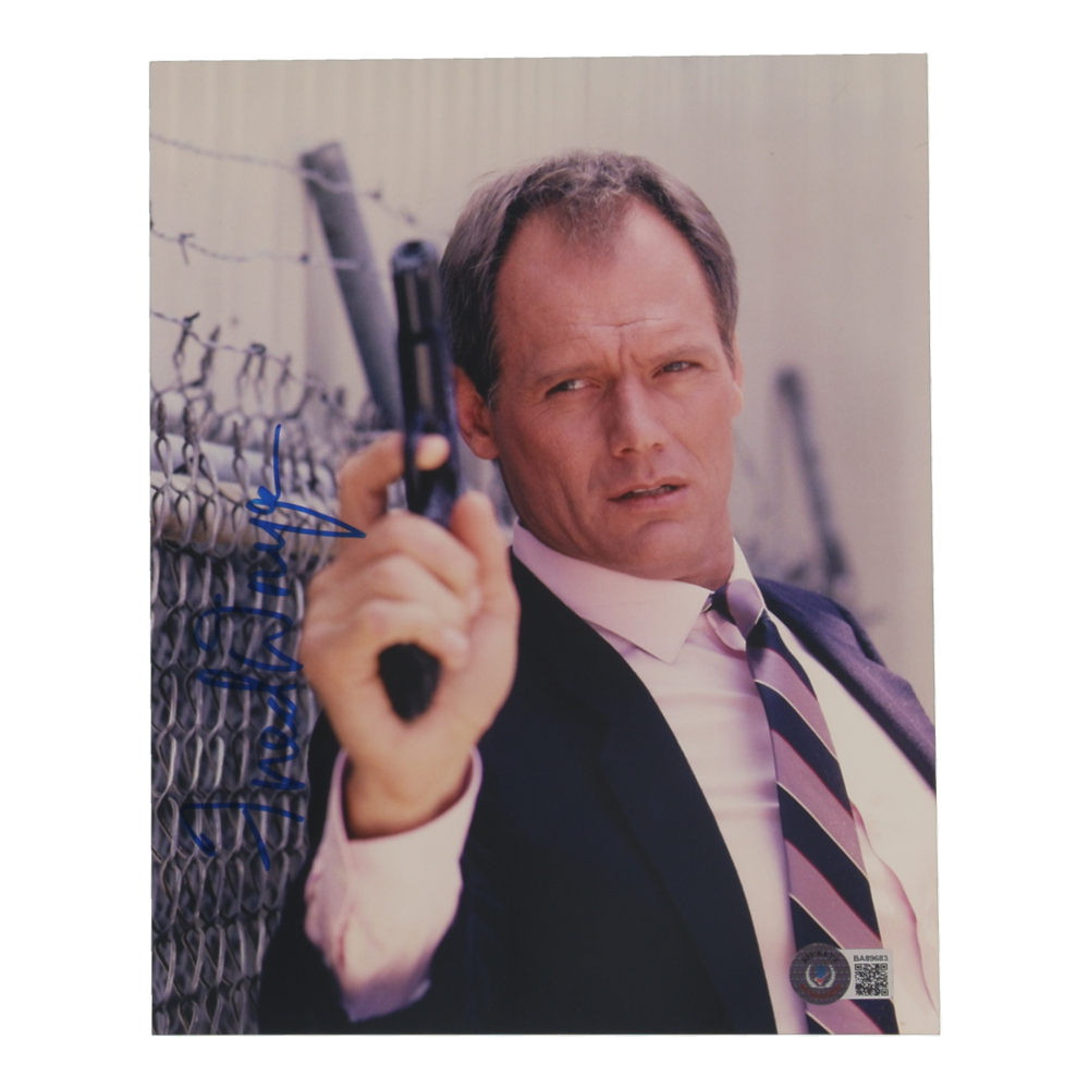 Fred Dryer Signed 8x10 Photo (Beckett) at PristineAuction.com