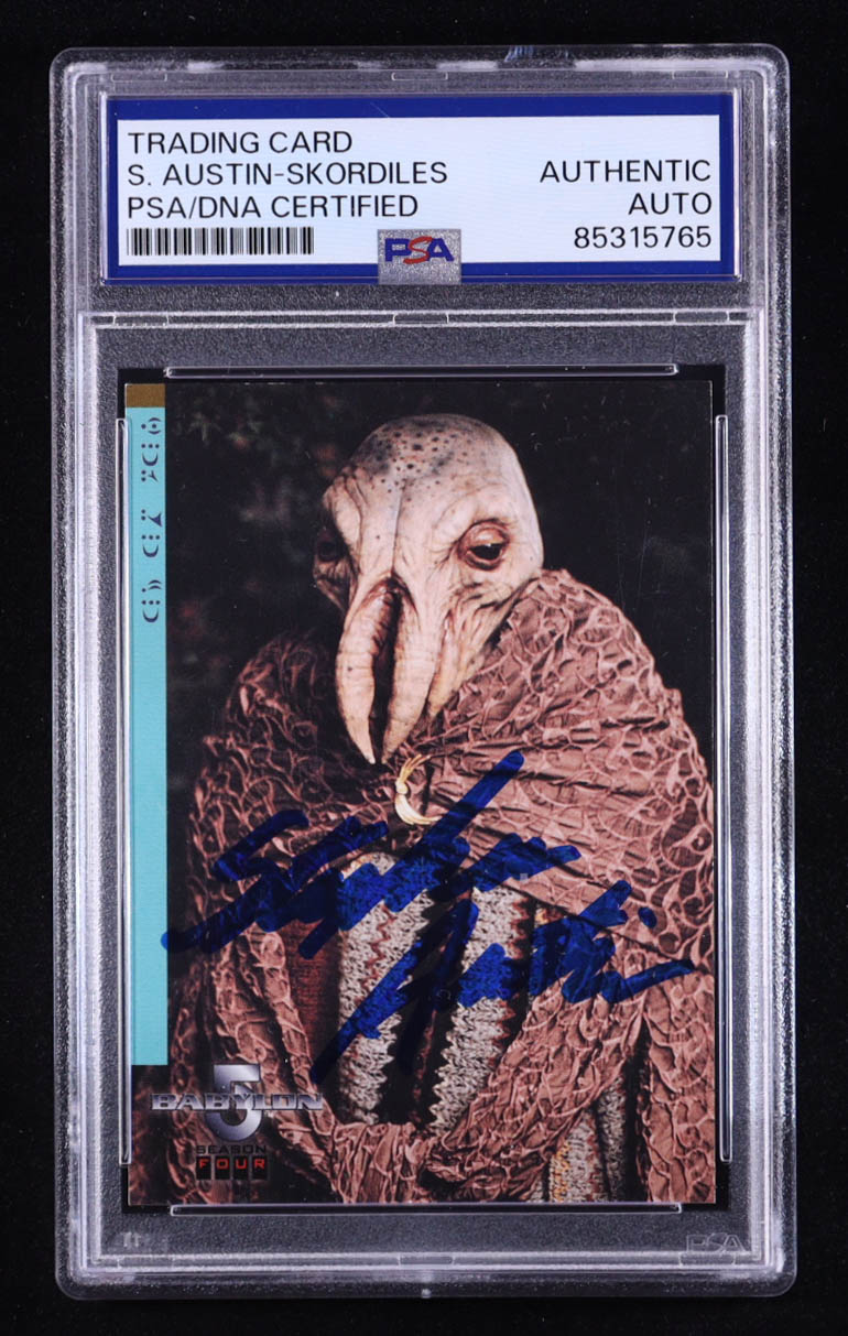 Stephen Austin-Skordiles Signed Pak'Ma'Ra 1998 Fleer SkyBox Babylon 5 Season Four #64 (PSA) at PristineAuction.com Stephen Austin-Skordiles Signed Pak'Ma'Ra 1998 Fleer SkyBox Babylon 5 Season Four #64 (PSA) at PristineAuction.com