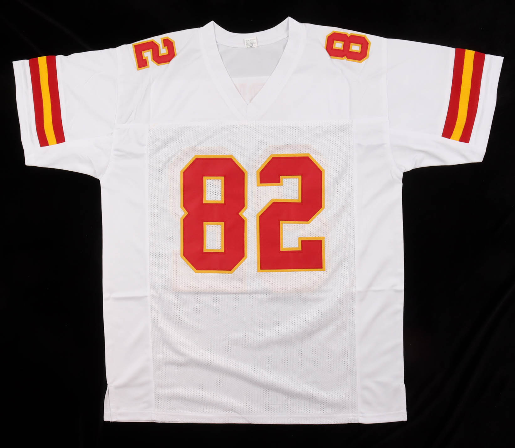 Dwayne Bowe Signed Jersey (JSA) at PristineAuction.com Dwayne Bowe Signed Jersey (JSA) at PristineAuction.com