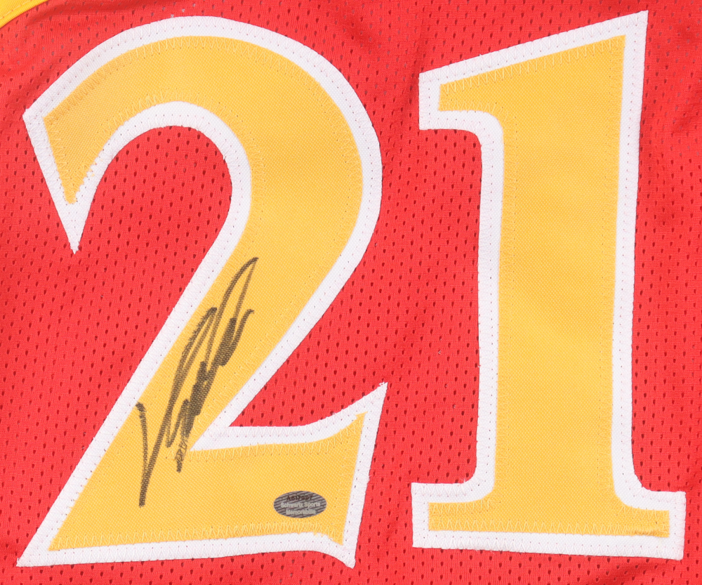 Dominique Wilkins Signed Jersey (Schwartz) at PristineAuction.com Dominique Wilkins Signed Jersey (Schwartz) at PristineAuction.com