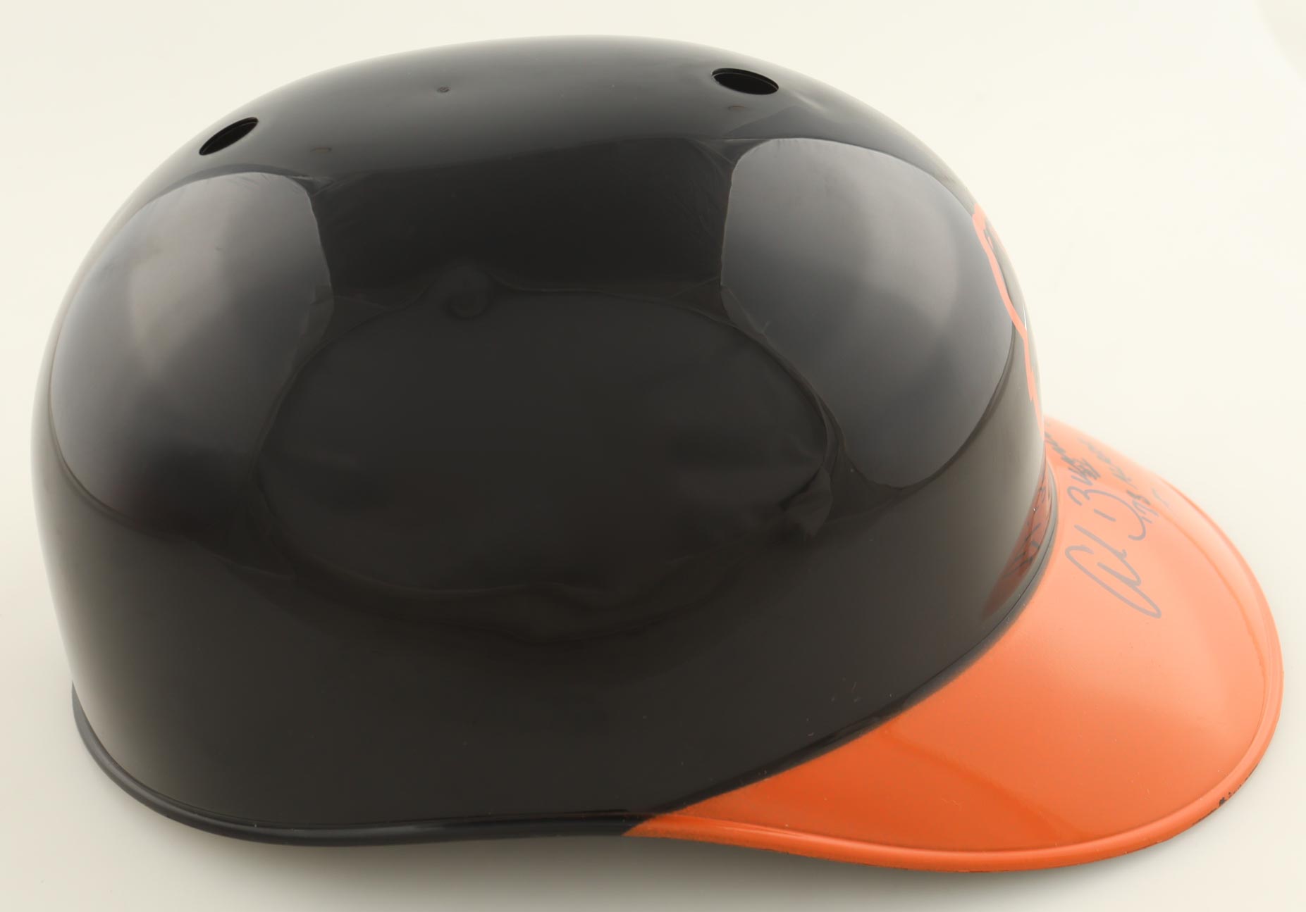 Al Bumbry Signed Orioles Full-Size Batting Helmet Inscribed "73 AL ROY" (Schwartz) at PristineAuction.com Al Bumbry Signed Orioles Full-Size Batting Helmet Inscribed "73 AL ROY" (Schwartz) at PristineAuction.com