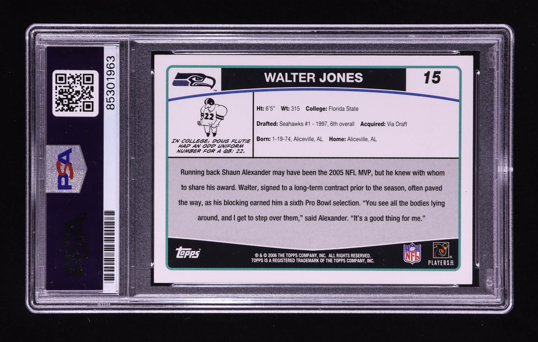 Walter Jones Signed 2006 Topps #15 "HOF '14" (PSA Authentic) at PristineAuction.com Walter Jones Signed 2006 Topps #15 "HOF '14" (PSA Authentic) at PristineAuction.com