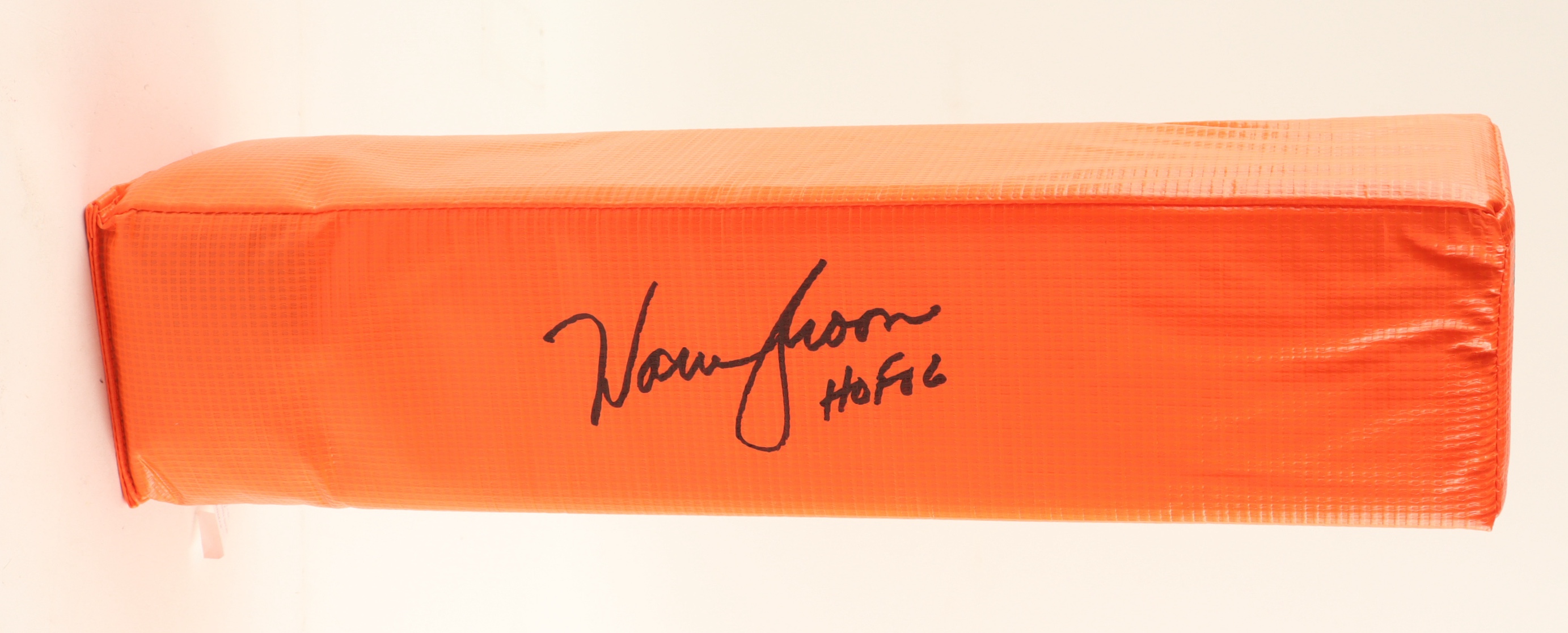Warren Moon Signed End Zone Pylon Inscribed "HOF 06" (Schwartz) at PristineAuction.com Warren Moon Signed End Zone Pylon Inscribed "HOF 06" (Schwartz) at PristineAuction.com