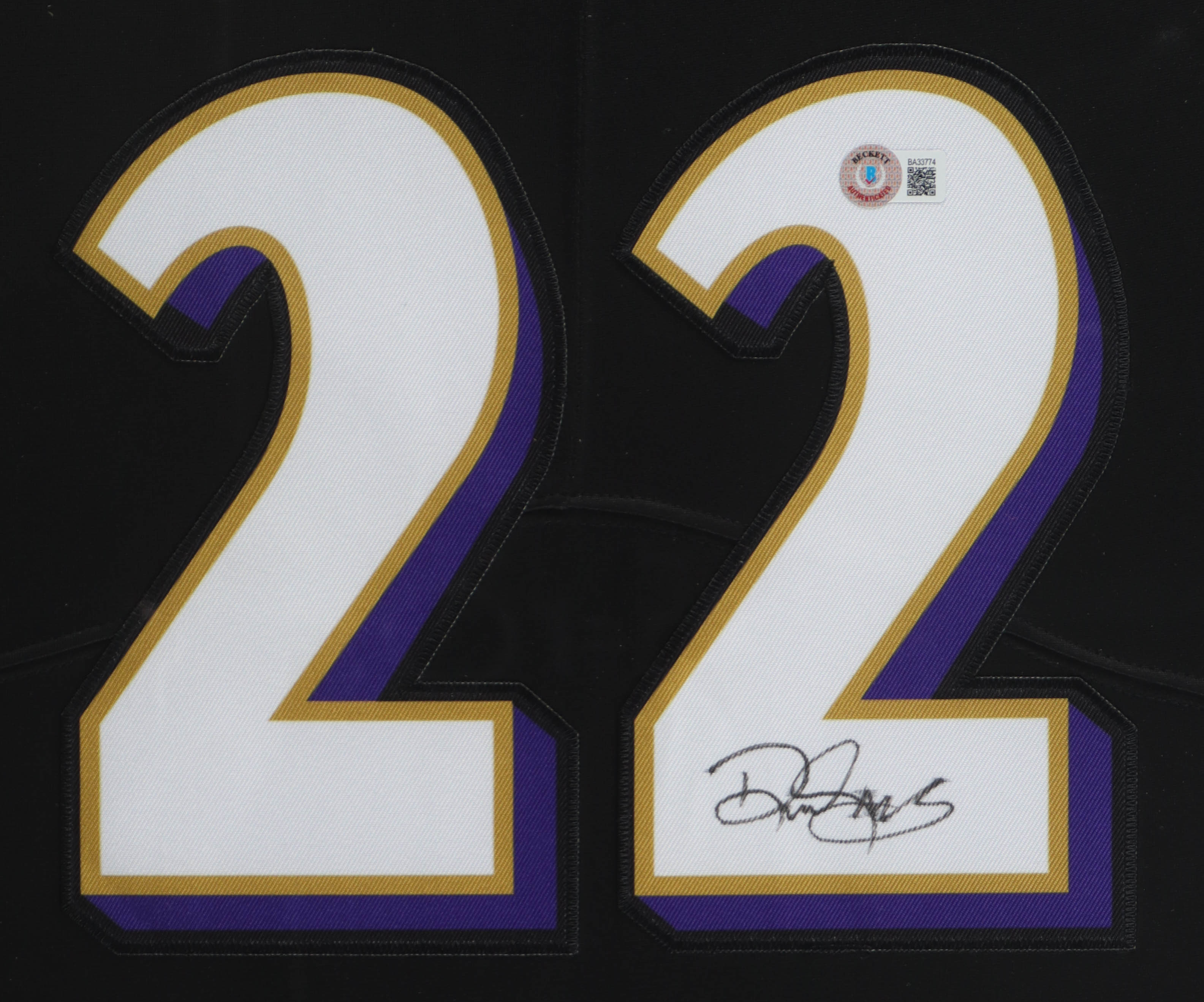 Derrick Henry Signed Ravens Custom Framed Jersey Display (Beckett) at PristineAuction.com Derrick Henry Signed Ravens Custom Framed Jersey Display (Beckett) at PristineAuction.com