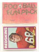 1972 Topps Football Card Fun Pack with (10) Cards at PristineAuction.com