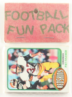 1976 Topps Football Card Fun Pack with (10) Cards at PristineAuction.com