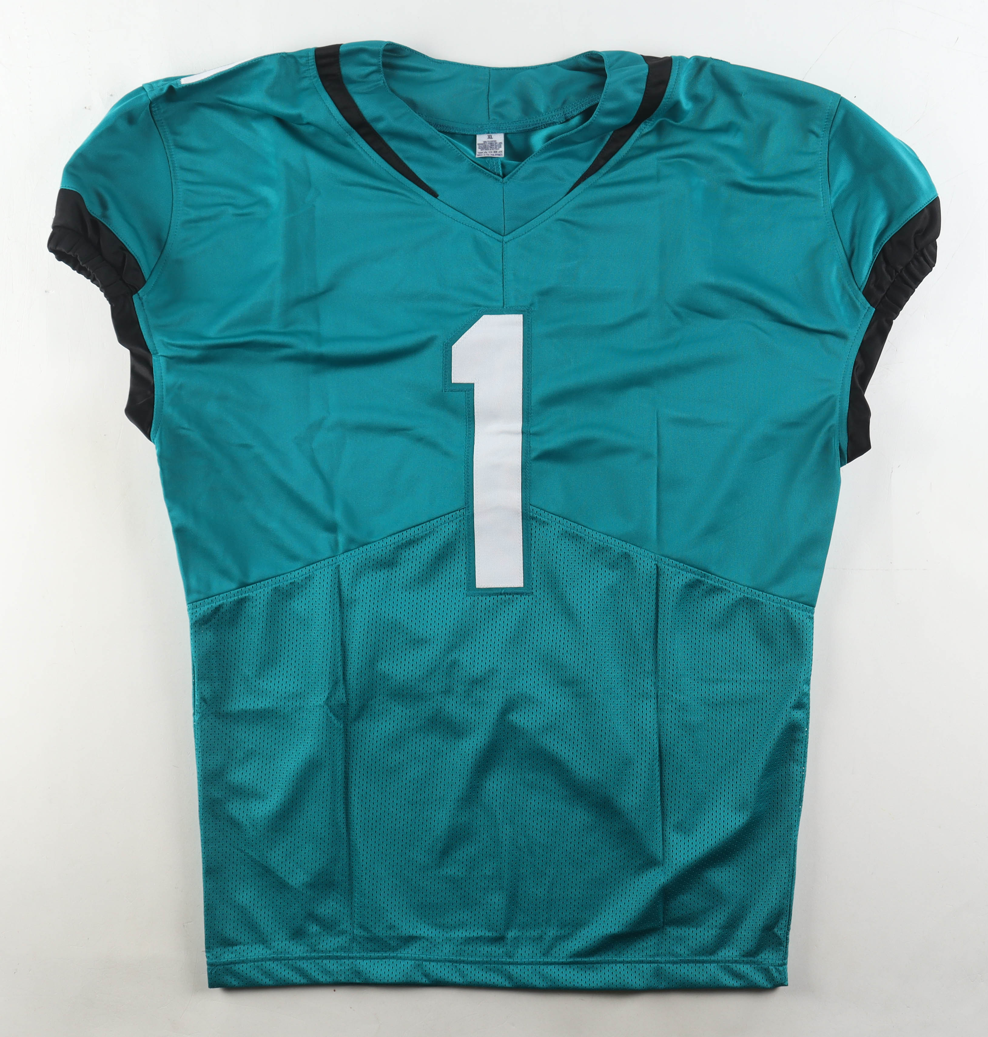 Travis Etienne Jr. Signed Jersey (JSA) at PristineAuction.com Travis Etienne Jr. Signed Jersey (JSA) at PristineAuction.com