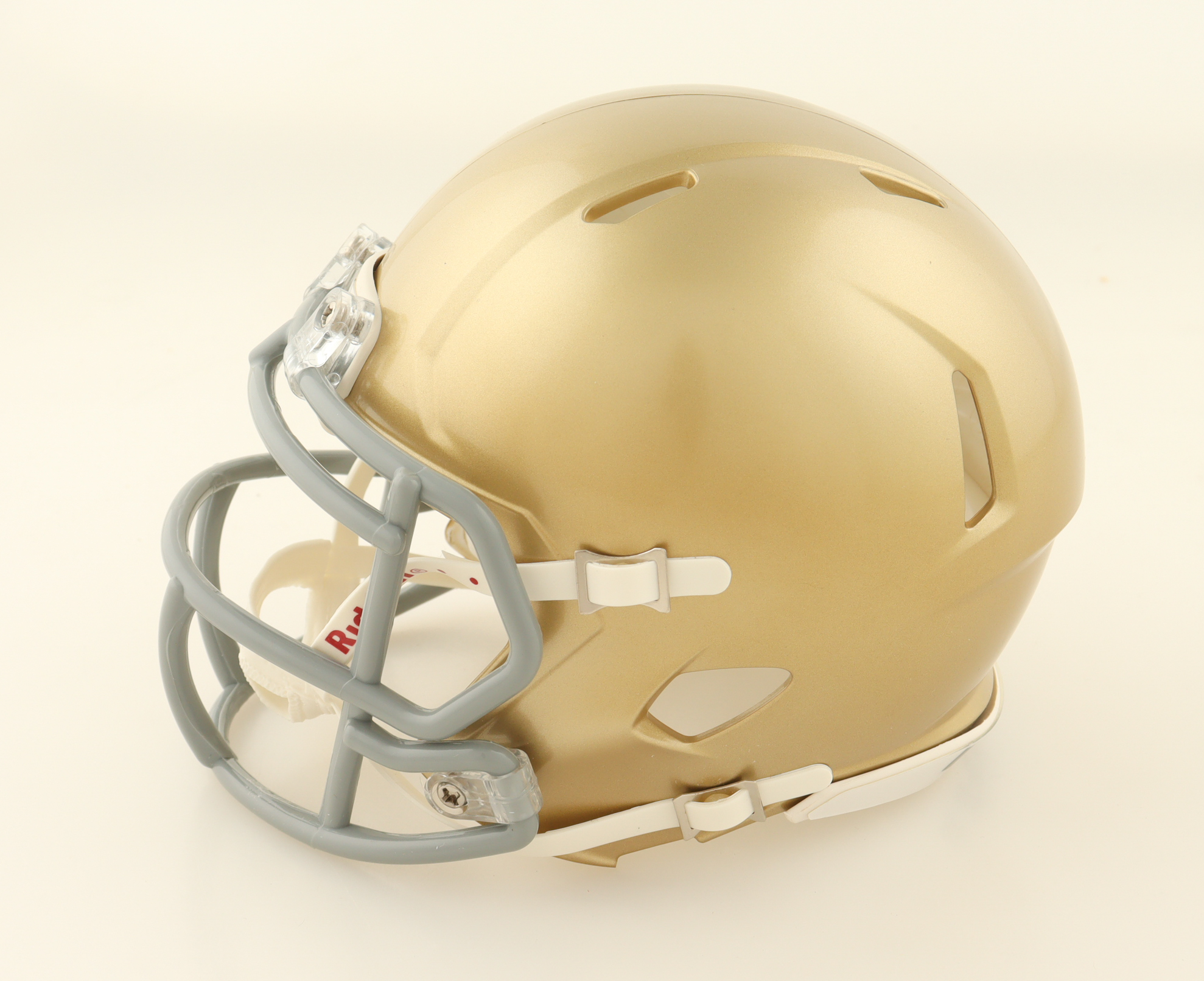 Rudy Ruettiger Signed Notre Dame Fighting Irish Mini Speed Helmet (Beckett) at PristineAuction.com Rudy Ruettiger Signed Notre Dame Fighting Irish Mini Speed Helmet (Beckett) at PristineAuction.com