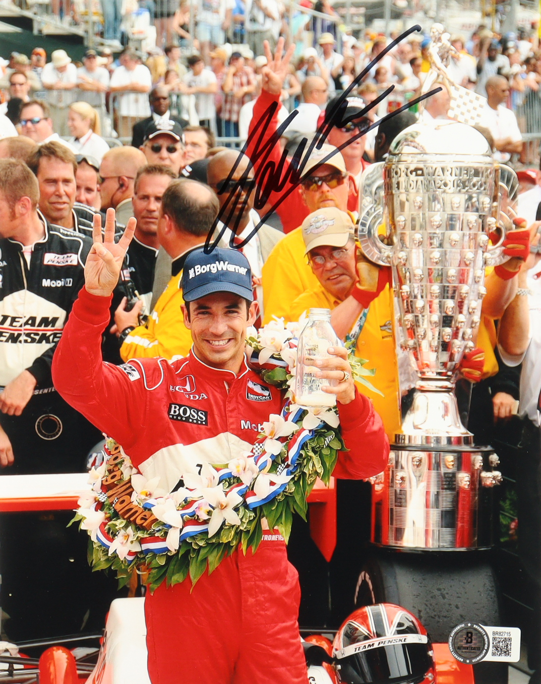 Helio Castroneves Signed IndyCar 8x10 Photo (Beckett) at PristineAuction.com Helio Castroneves Signed IndyCar 8x10 Photo (Beckett) at PristineAuction.com
