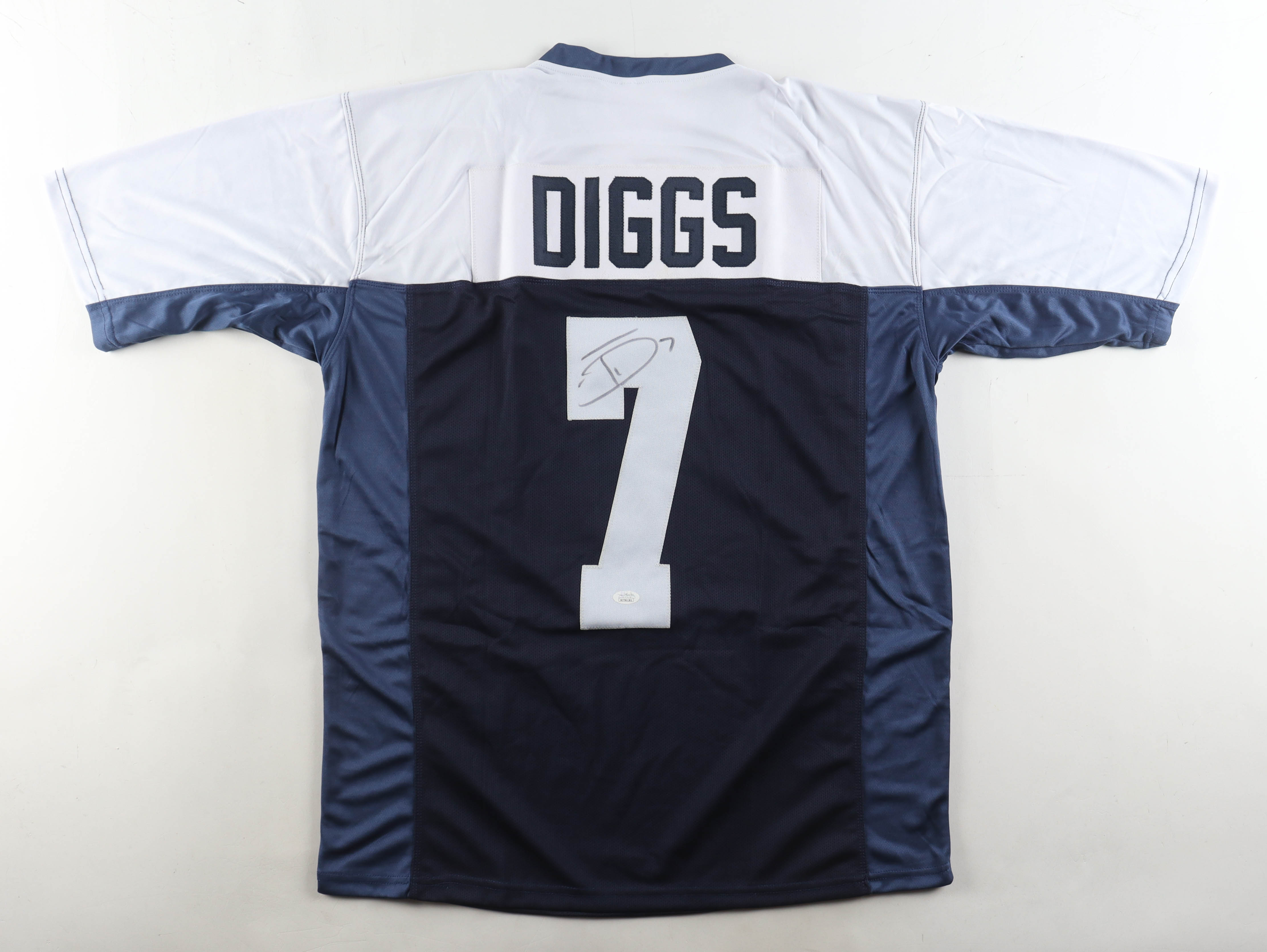 Trevon Diggs Signed Jersey (JSA) at PristineAuction.com Trevon Diggs Signed Jersey (JSA) at PristineAuction.com