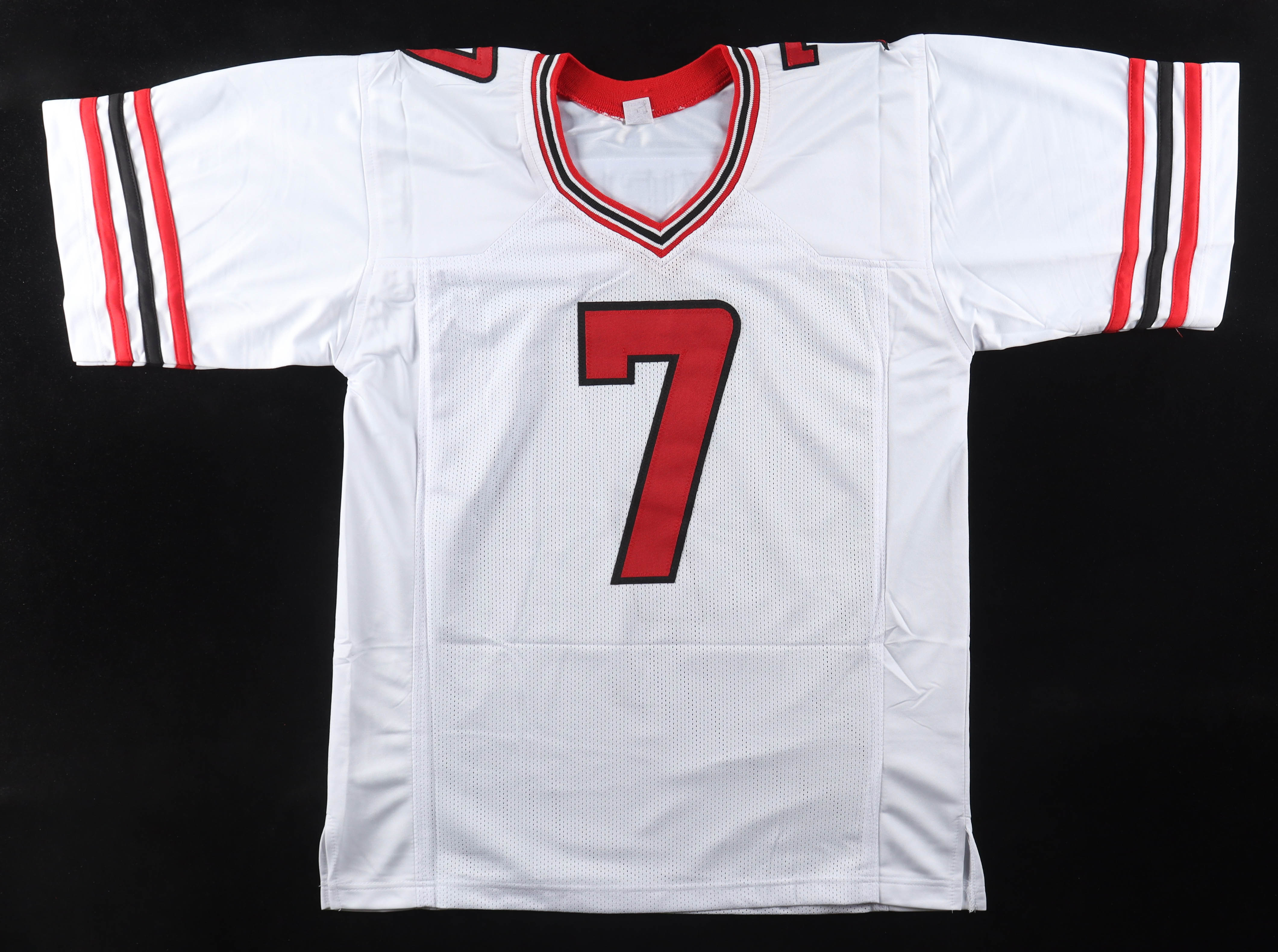 Michael Vick Signed Jersey (JSA) at PristineAuction.com Michael Vick Signed Jersey (JSA) at PristineAuction.com