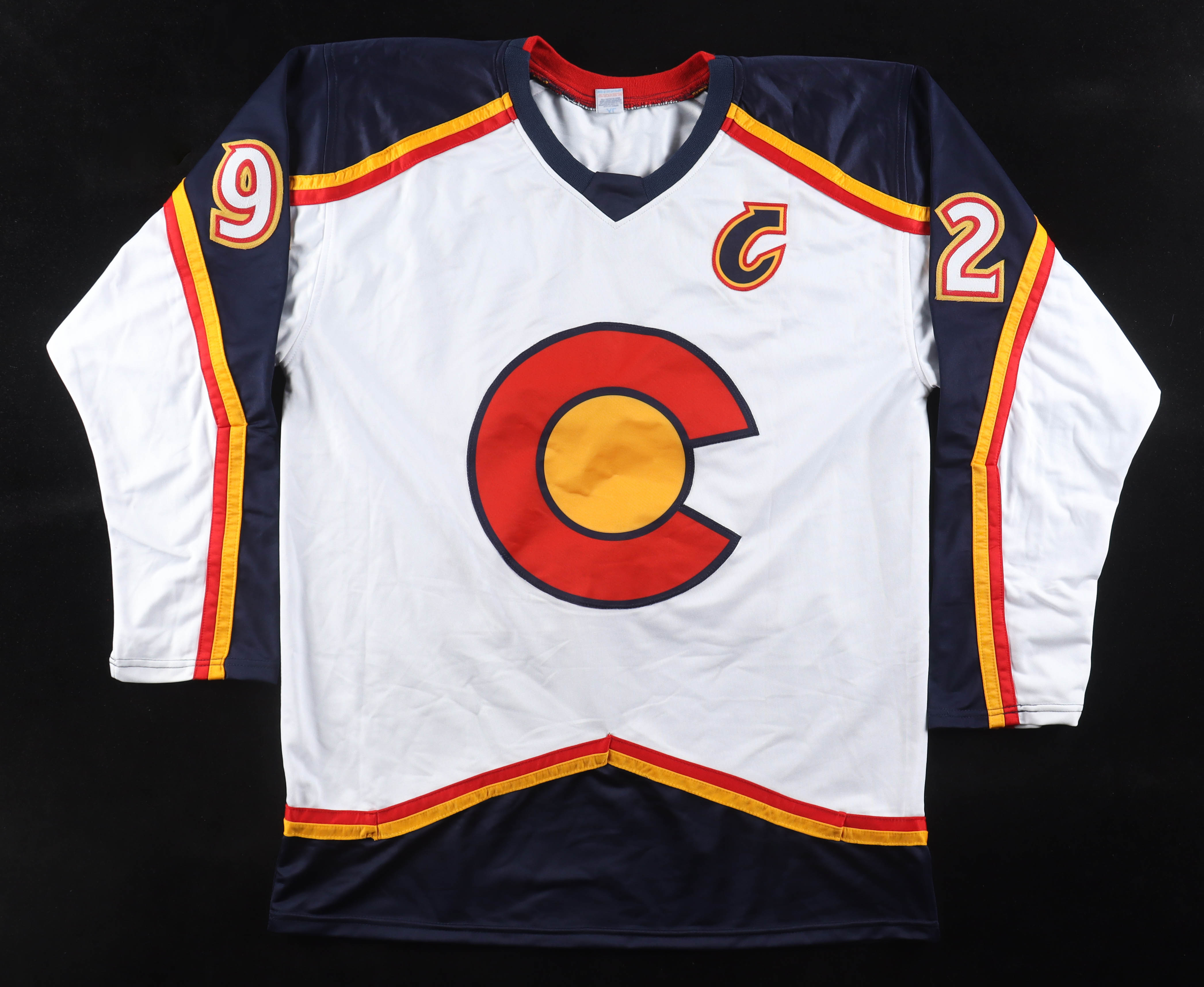 Gabriel Landeskog Signed Jersey (Beckett) at PristineAuction.com Gabriel Landeskog Signed Jersey (Beckett) at PristineAuction.com