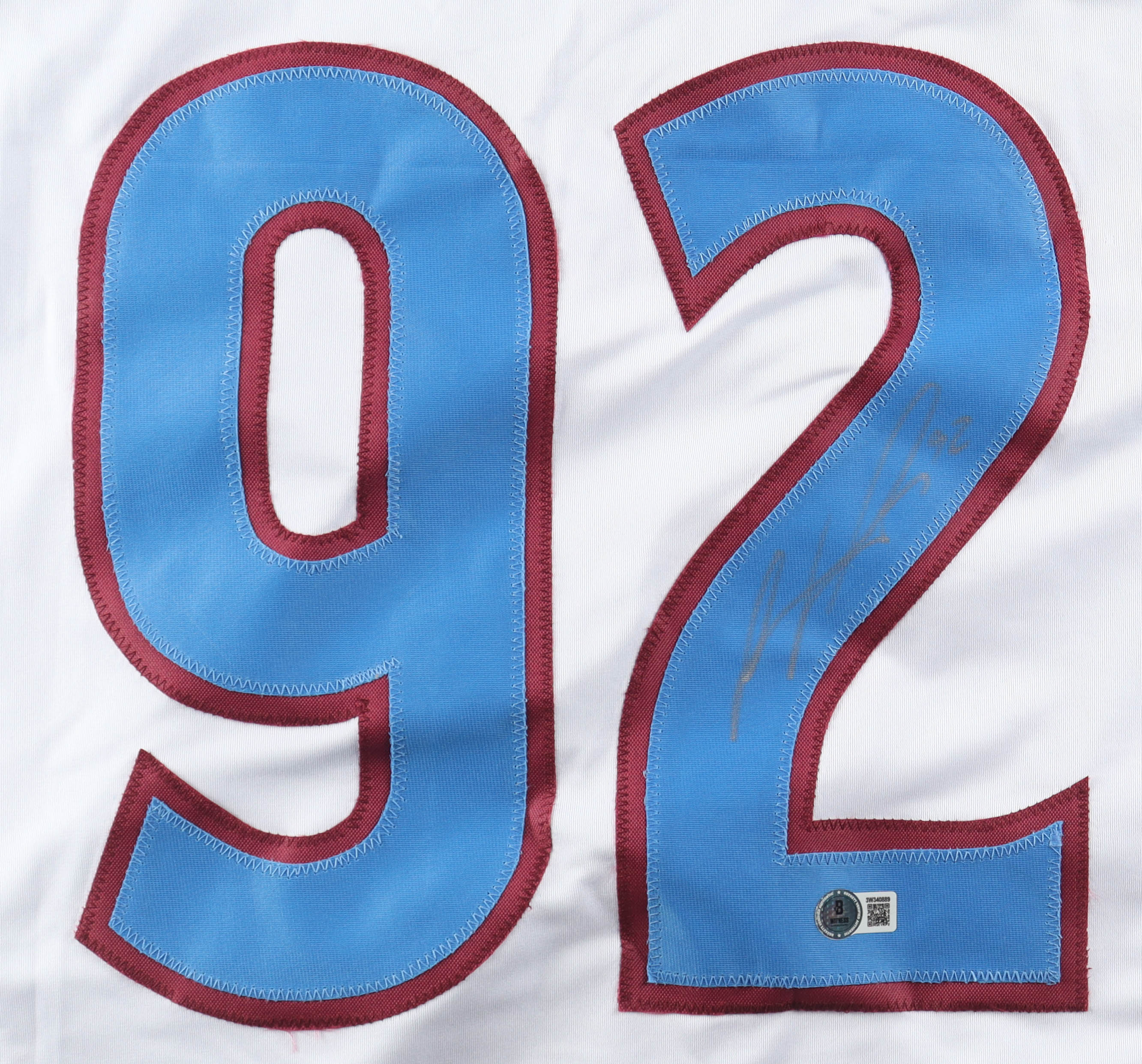 Gabriel Landeskog Signed Jersey (Beckett) at PristineAuction.com Gabriel Landeskog Signed Jersey (Beckett) at PristineAuction.com