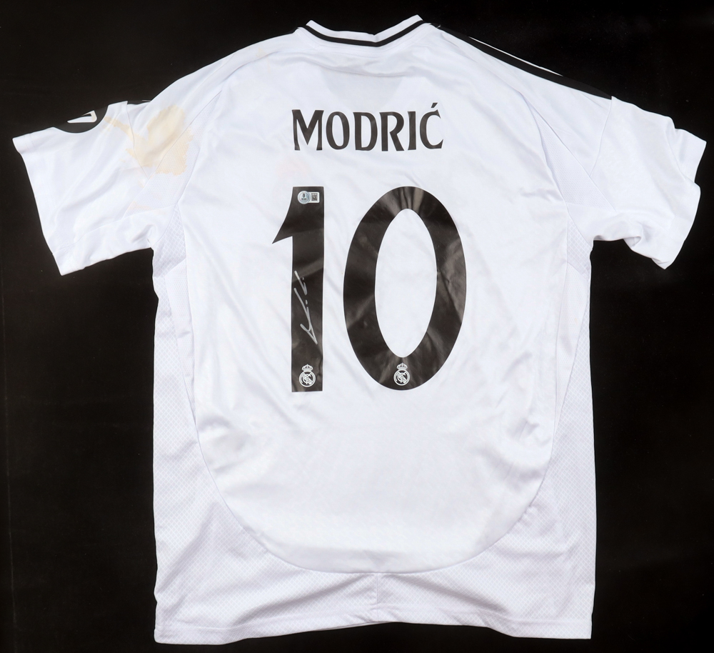 Luka Modric Signed Real Madrid Adidas Authentic Jersey (Beckett) at PristineAuction.com Luka Modric Signed Real Madrid Adidas Authentic Jersey (Beckett) at PristineAuction.com