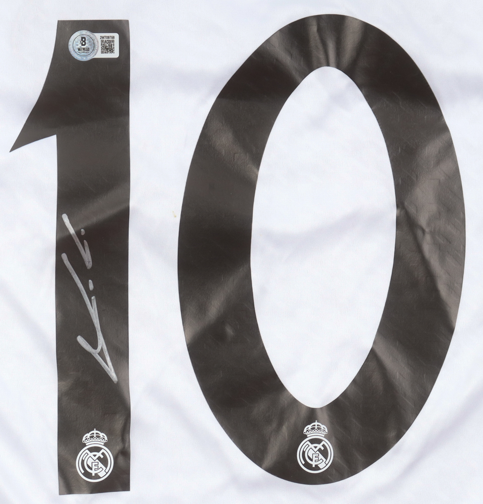Luka Modric Signed Real Madrid Adidas Authentic Jersey (Beckett) at PristineAuction.com Luka Modric Signed Real Madrid Adidas Authentic Jersey (Beckett) at PristineAuction.com