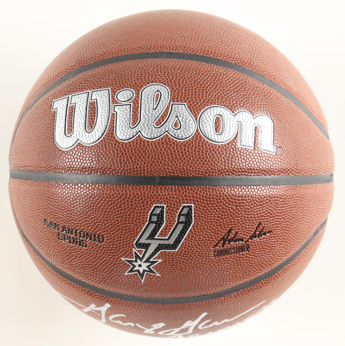 George Gervin Signed Spurs Logo NBA Basketball Inscribed "Iceman" (Schwartz) at PristineAuction.com George Gervin Signed Spurs Logo NBA Basketball Inscribed "Iceman" (Schwartz) at PristineAuction.com