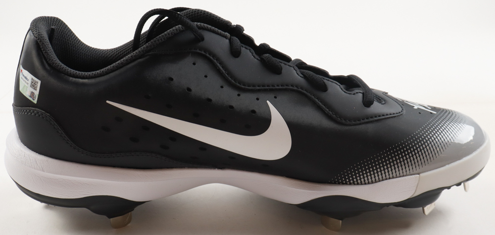 Pete Alonso Signed Nike Baseball Cleat (Fanatics) at PristineAuction.com Pete Alonso Signed Nike Baseball Cleat (Fanatics) at PristineAuction.com